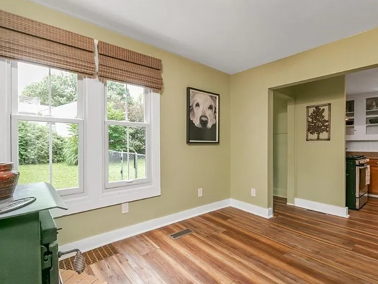 1800 Poyntz Ave — Photo 16