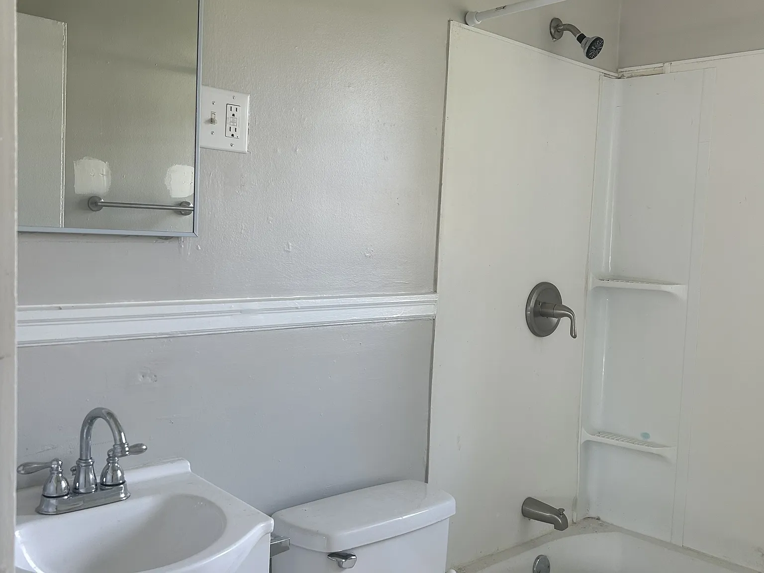 129 Holliday Dr — Photo 3