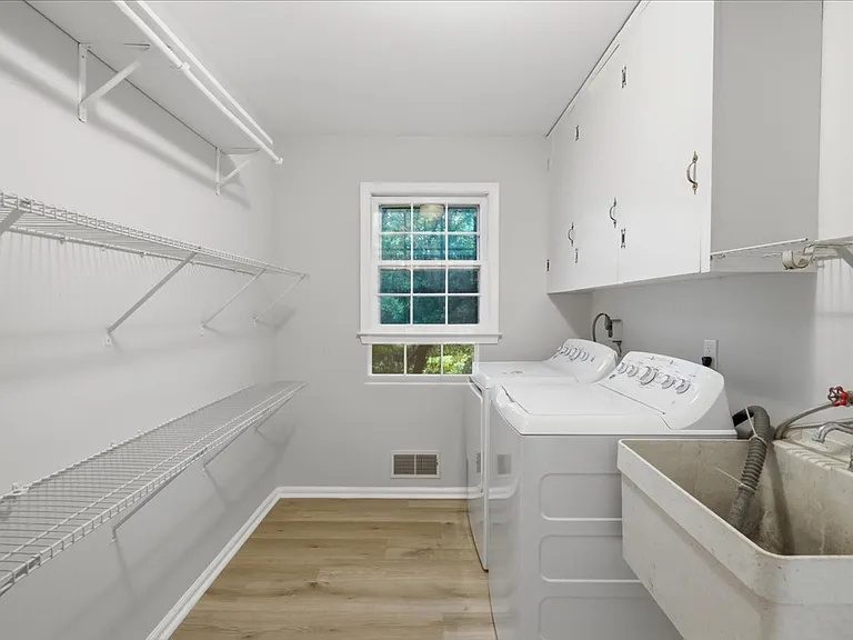 4120 Nutwood Way — Photo 18
