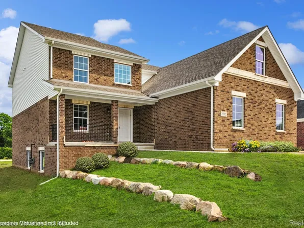3202 Roma Ct, Wixom, MI 48393