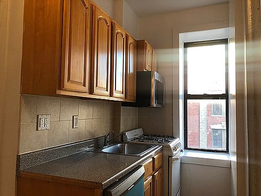 1st image of 955 Saint Nicholas Ave #4