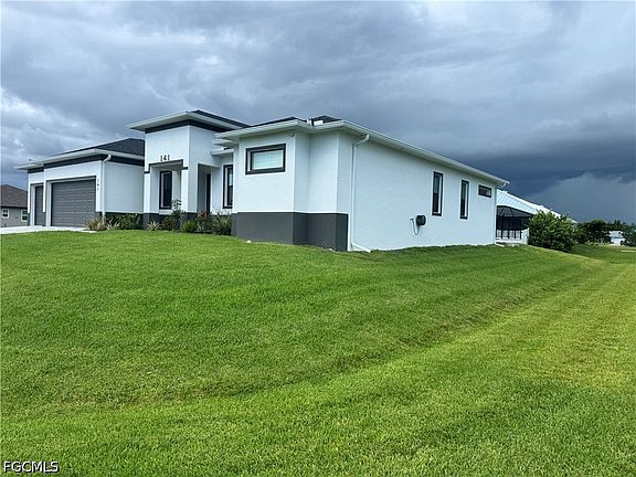 3rd image of 141 SW 37th Pl