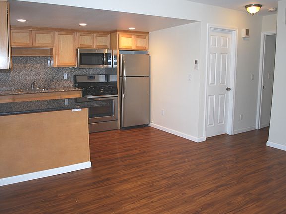 4th image of 21041 Wilbeam Ave #C
