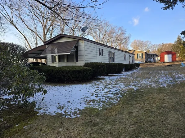 21 Longhorn Trl, Brookfield, MA 01506