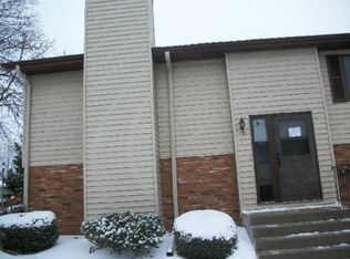 3946 Gershwin Ave N, Oakdale, MN 55128