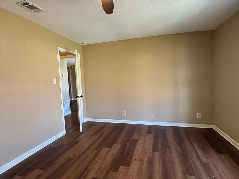 1311 Pershing St — Photo 12