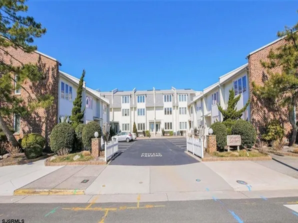 14 Atlantic Ave #12, Ocean City, NJ 08226