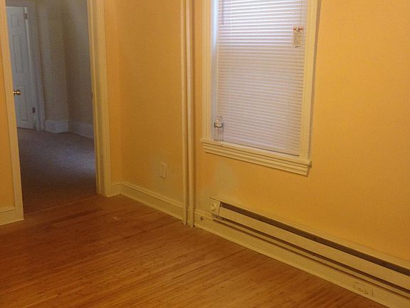 2nd image of 2023 W Oxford St #1A