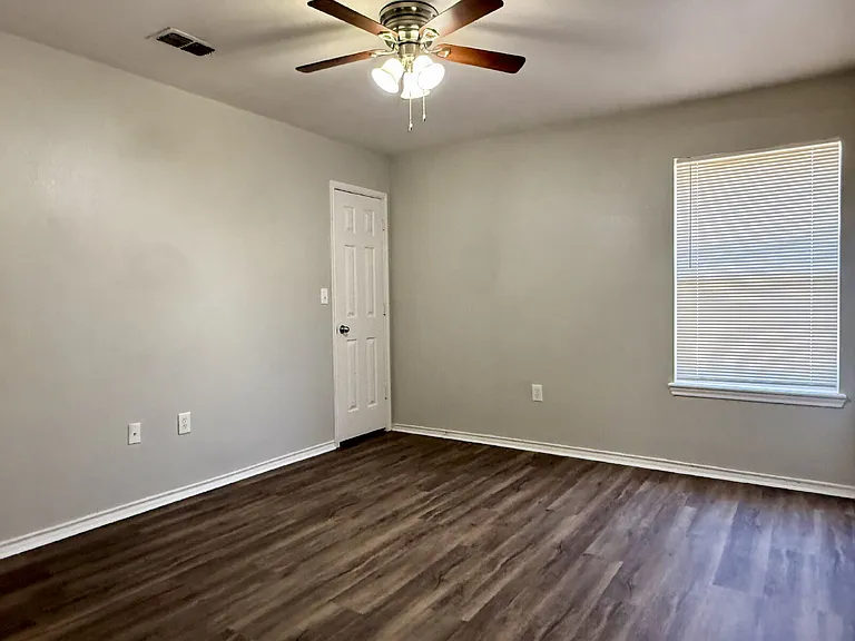304 N Brentwood Ave #B — Photo 16