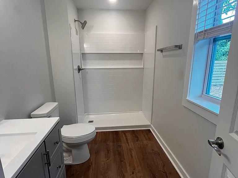 930 Battery Ave — Photo 6
