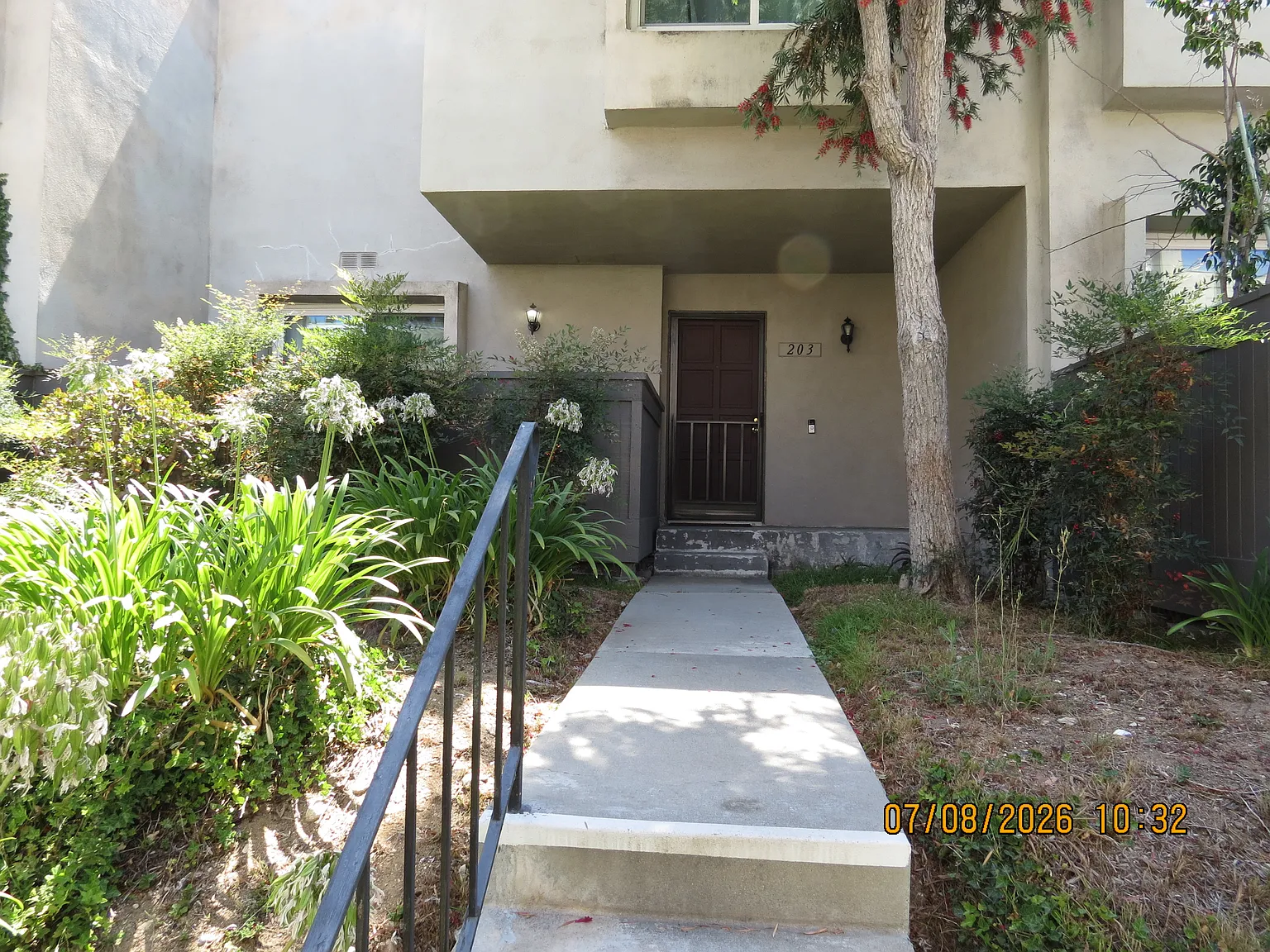 3 bed, 1339 sqft, $3,350 — Photo 3