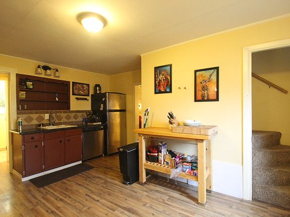 5th image of 3107 NE Petticoat Ln