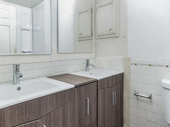 3rd image of 4217 Hookheath Dr