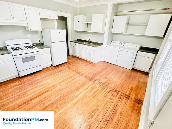 3rd image of 1756 Lawrence Ave #B