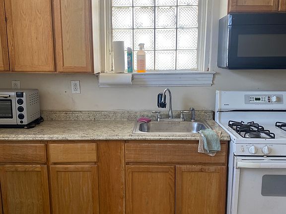 3rd image of 2307 N Broad St APT 6