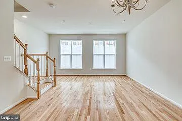612 Totten Pl NE — Photo 10