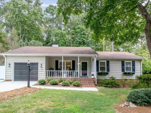 108 Trappers Run Dr, Cary, NC 27513