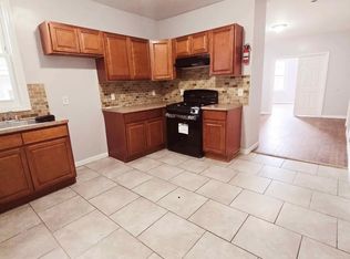 209 4th St #1A, Newark, NJ 07107