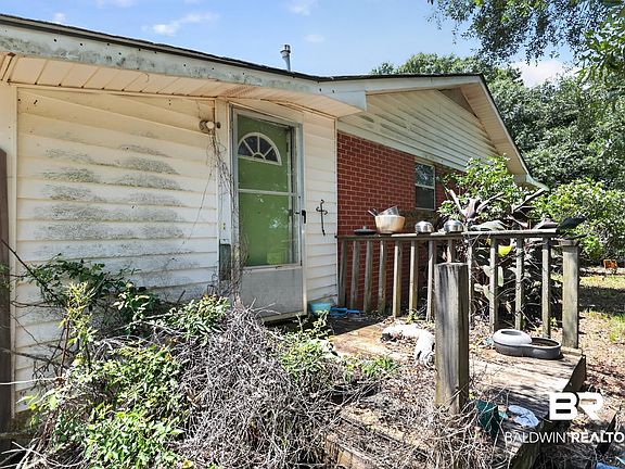 2nd image of 385 Sizemore Ln