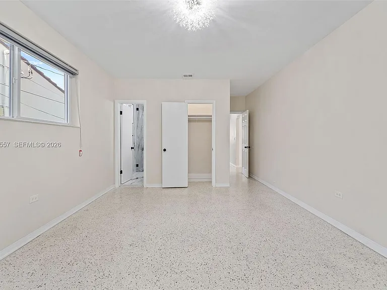 8927 Carlyle Ave — Photo 9