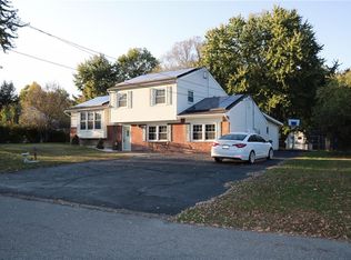 10 Spring Rock Rd, New Windsor, NY 12553