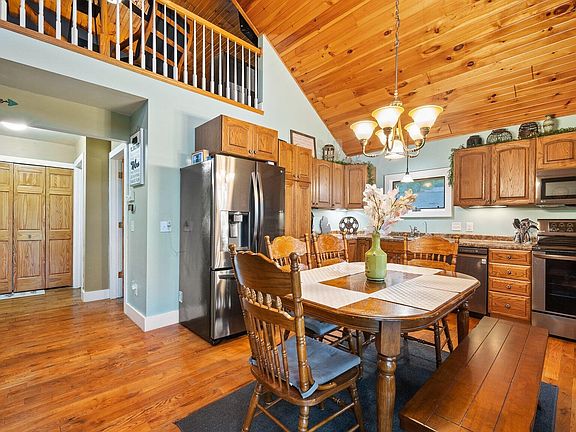 3rd image of 5564 S Whalen Lake Dr
