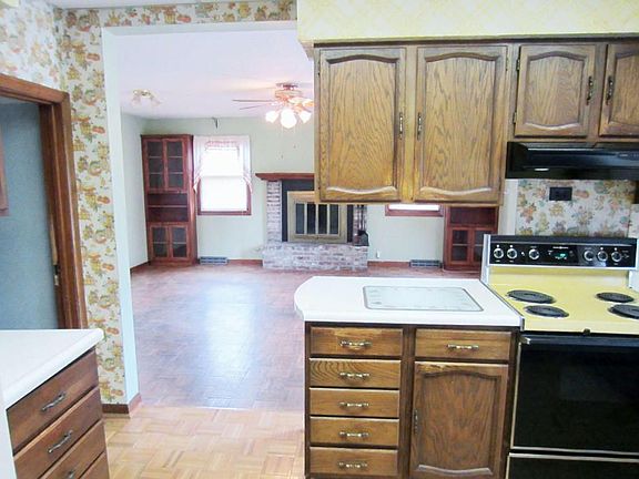 5th image of 2414 Avenue D