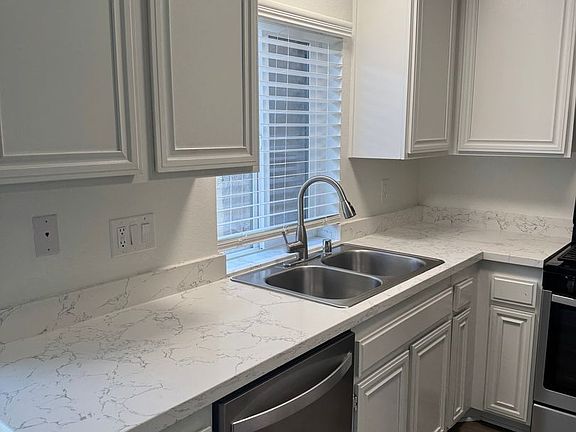 2nd image of 15 Sand Dollar Ct