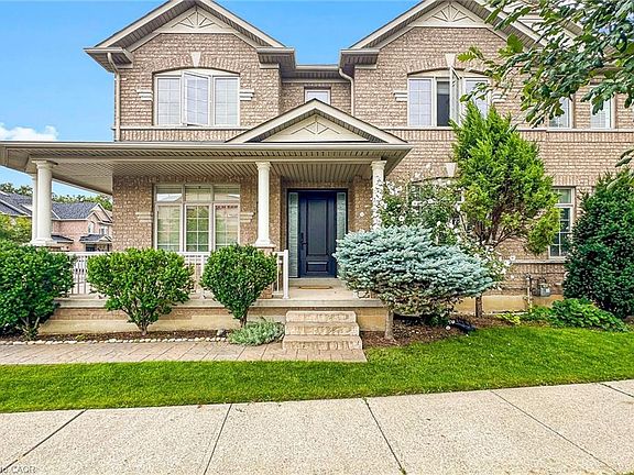 2nd image of 1239 Fox Cres
