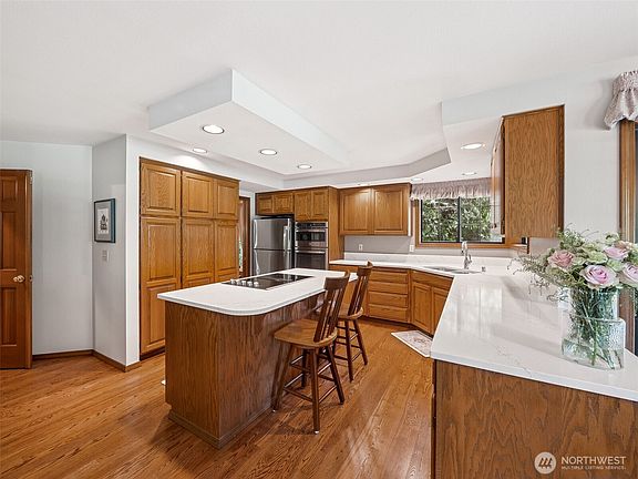 4th image of 4322 36th Avenue