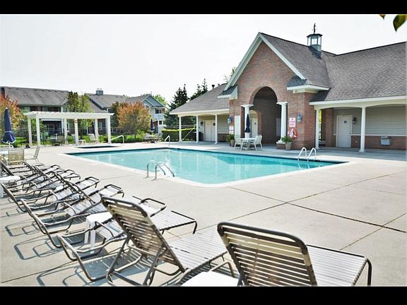 4th image of 15334 Cornell Dr