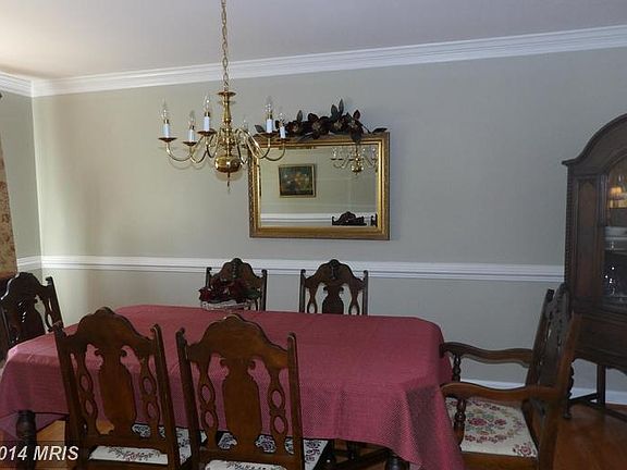 4th image of 963 Riverdale Cir