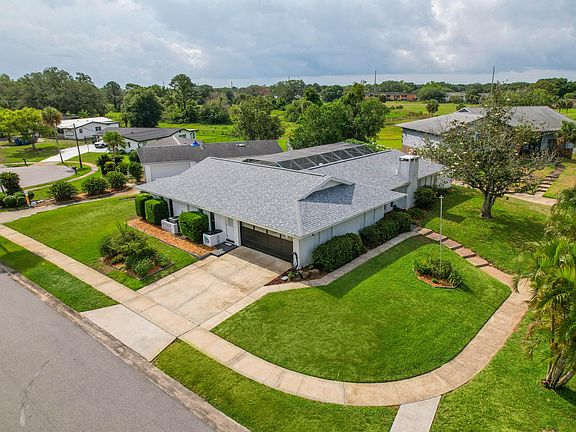 4th image of 3531 Royal Oak Dr