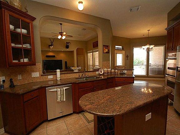 5th image of 2909 Summer Cape Ct