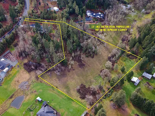 284 Rockinghorse Dr, Grants Pass, OR 97527