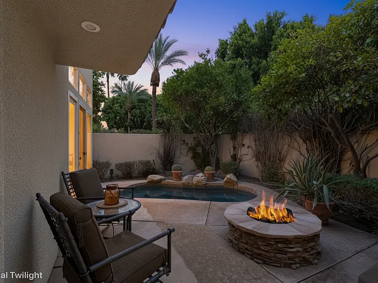240 W Kavenish Dr — Photo 9