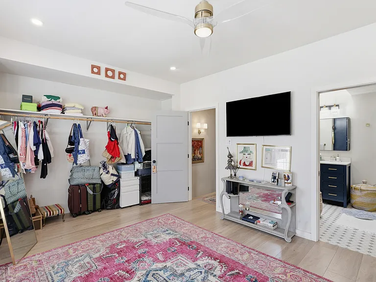 4517 Holland Ave #109 — Photo 6