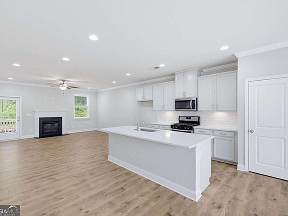 3rd image of 1637 Venture Point Way