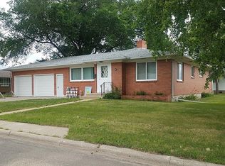 201 W 8th St, Miller, SD 57362