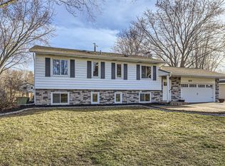 9741 102nd Pl N, Maple Grove, MN 55369