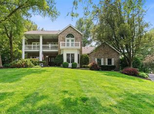 968 Woodcrest Ln, Hazelwood, MO 63042