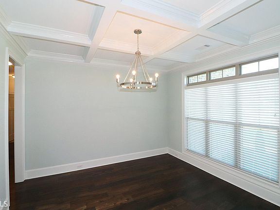 5th image of 302 Southern Woods Trl #2
