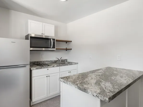 1145 Sherman St, Hot Springs, SD