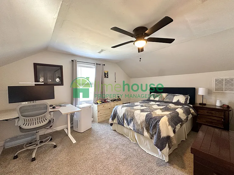 1112 Seabright Ct — Photo 17