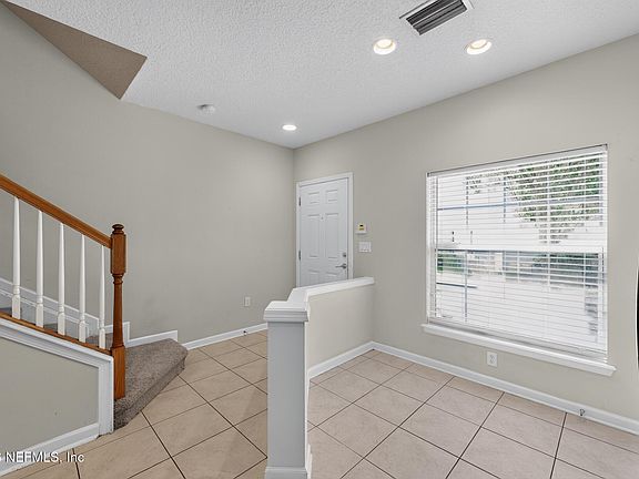 3rd image of 8099 SUMMER COVE Court