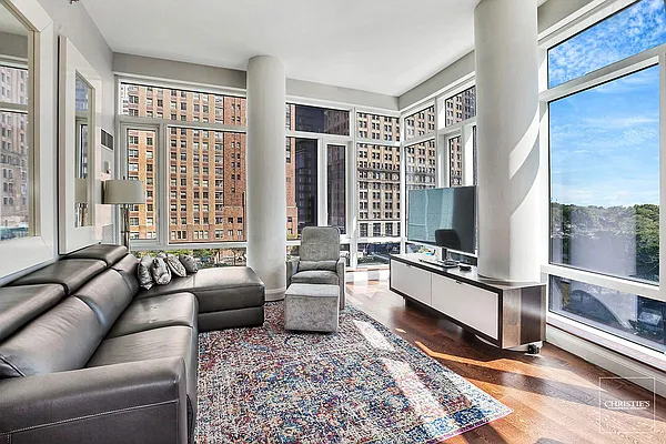 Rented by Christie's International Real Estate Group, LLC | media 42