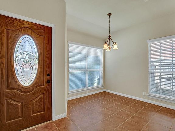 3rd image of 5916 Grass Hill Dr