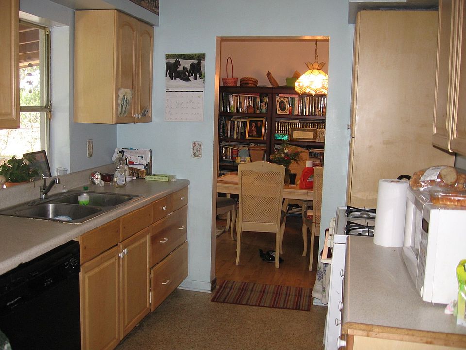 2nd image of 6463 Treehaven Dr