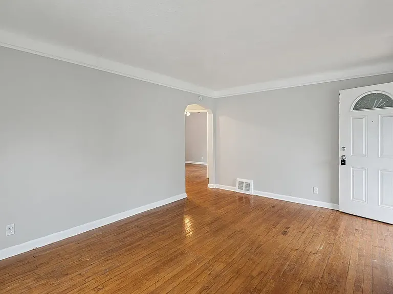 21210 Kenyon Dr — Photo 8