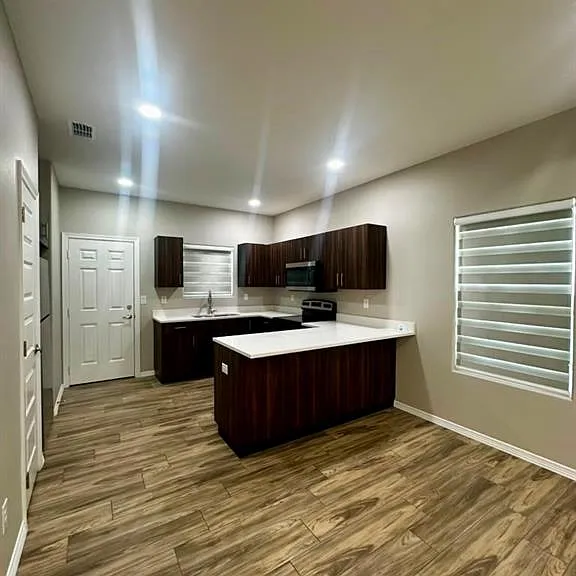 2314 N 37th Ln #2 — Photo 5